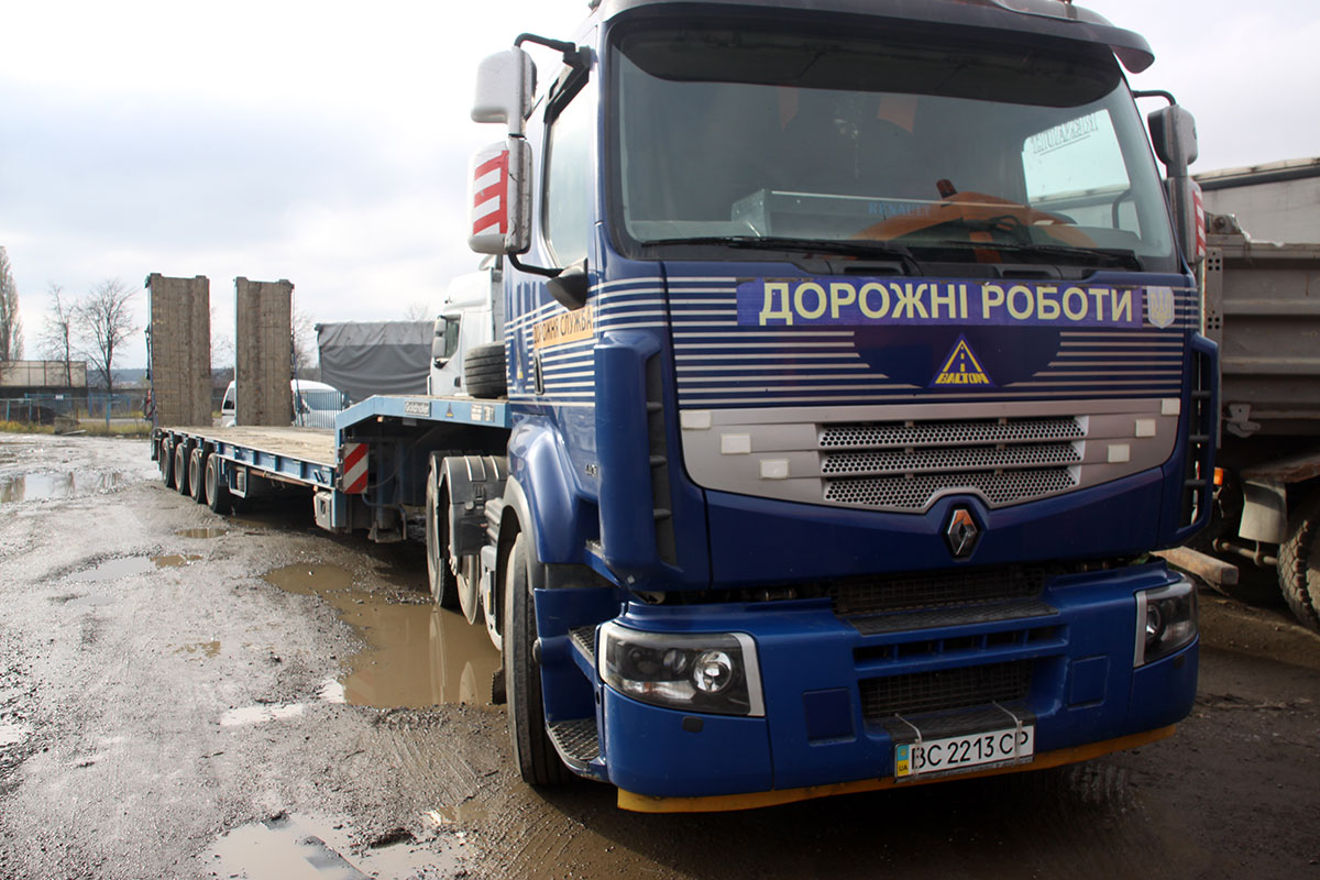 Renault Premium + Goldhofer STN-L4 2006 тягач сидельний + напівпричіп